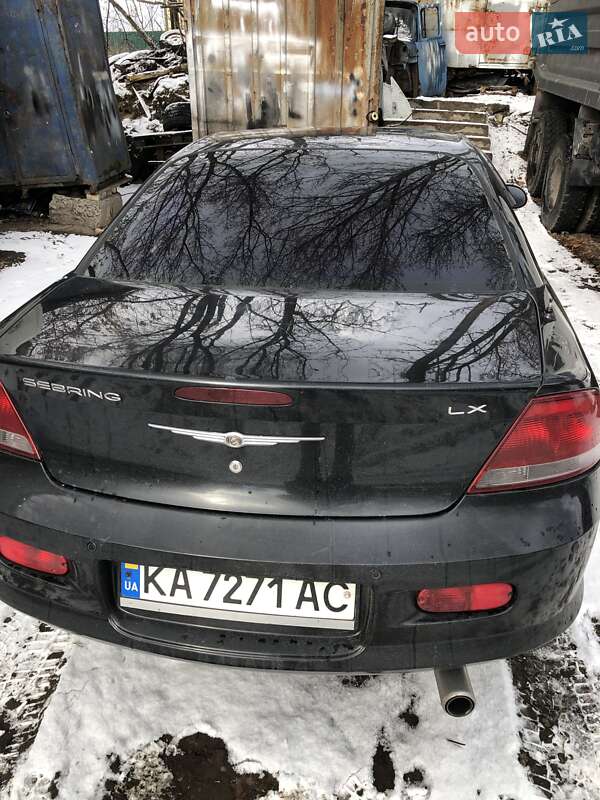 Седан Chrysler Sebring 2004 в Києві