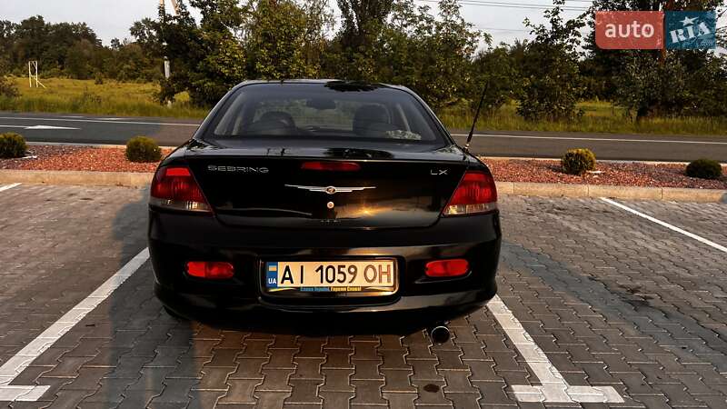Седан Chrysler Sebring 2004 в Вышгороде