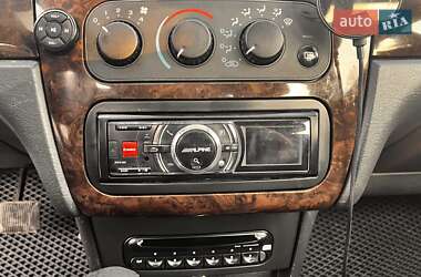 Седан Chrysler Sebring 2004 в 