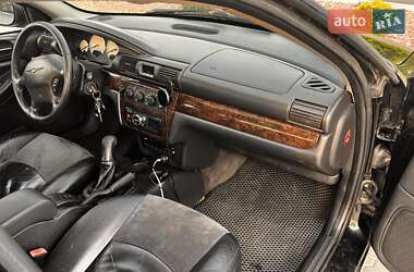 Седан Chrysler Sebring 2004 в 