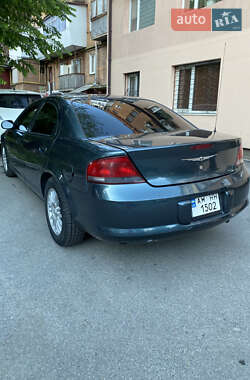 Седан Chrysler Sebring 2004 в 