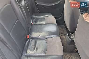 Седан Chrysler Sebring 2004 в 