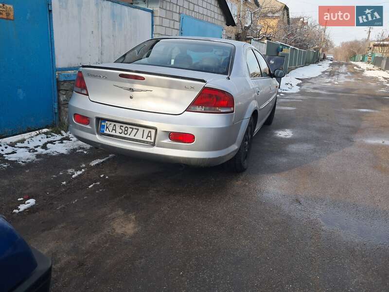 Седан Chrysler Sebring 2004 в Киеве