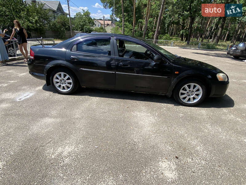 Седан Chrysler Sebring 2005 в Киеве