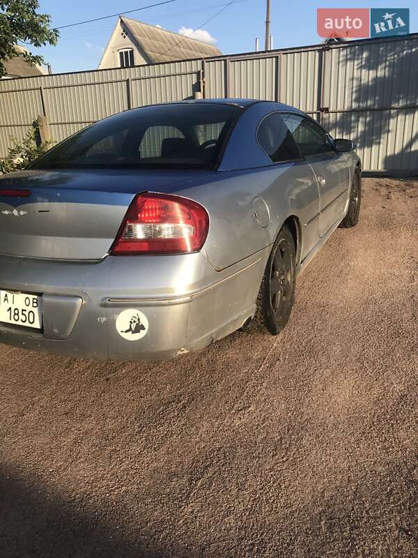 Купе Chrysler Sebring 2004 в Рокитному