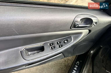 Седан Chrysler Sebring 2004 в 
