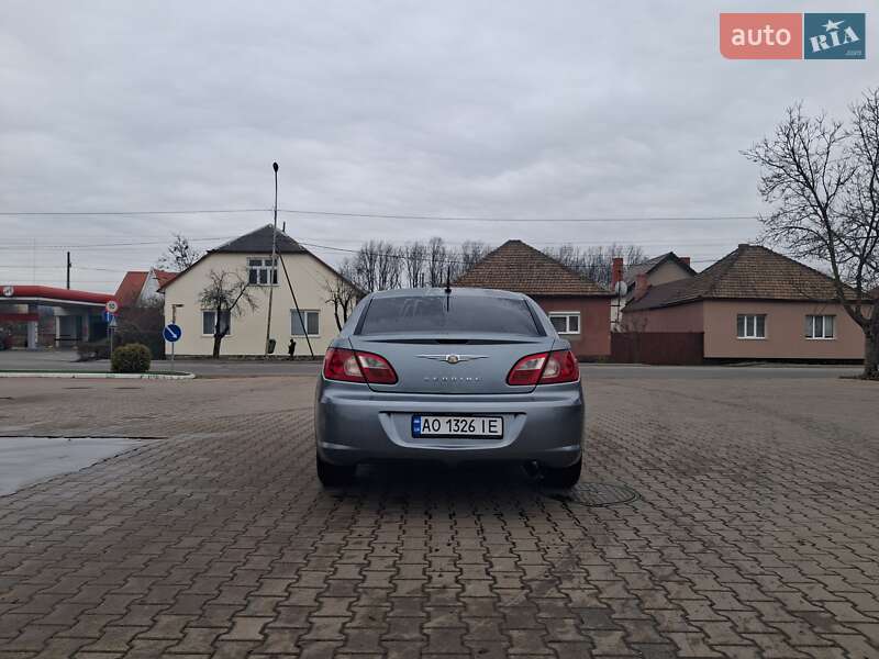 Седан Chrysler Sebring 2006 в Мукачево