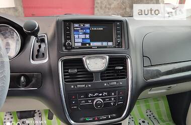 Минивэн Chrysler Town & Country 2015 в Львове