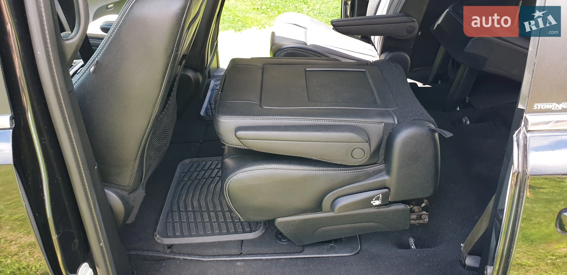 2013 Chrysler Town & Country - мініатюра 23