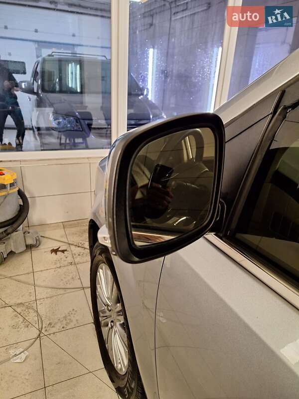 Мінівен Chrysler Town & Country 2013 в Києві