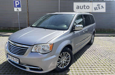 Chrysler Town & Country L Touring  2014