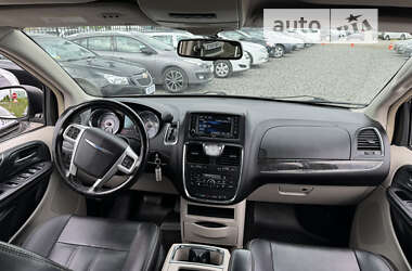 Минивэн Chrysler Town & Country 2014 в Стрые