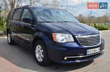 Chrysler Town & Country 2012