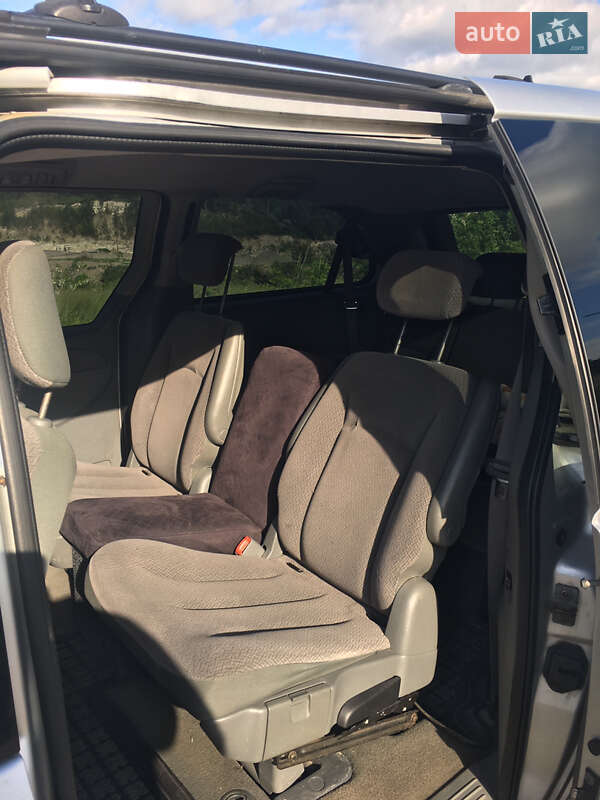 Минивэн Chrysler Town & Country 2007 в Могилев-Подольске
