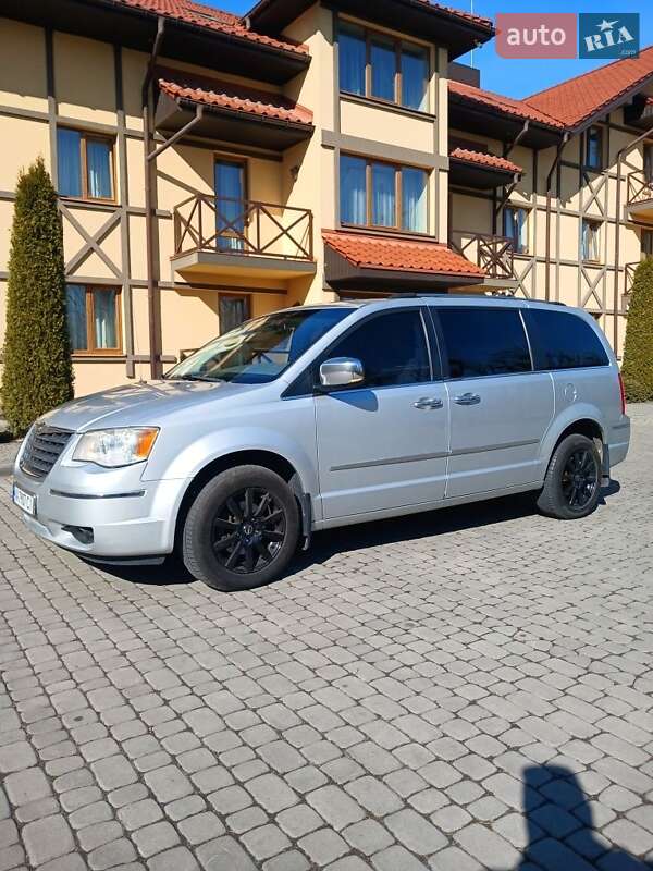 Chrysler Town & Country 2008