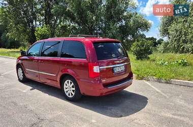 Минивэн Chrysler Town & Country 2013 в 