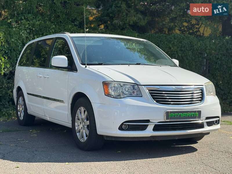 Мінівен Chrysler Town & Country 2014 в Одесі
