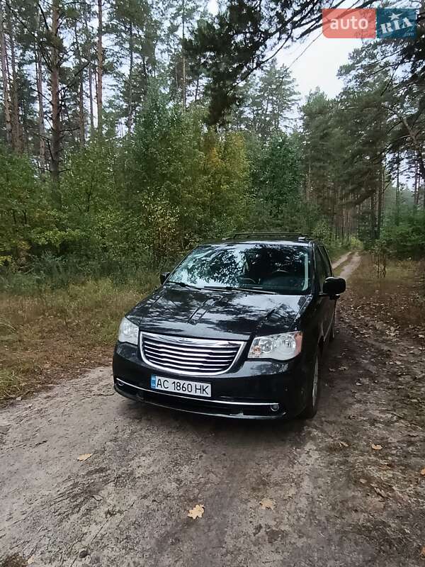 Минивэн Chrysler Town & Country 2014 в Белой Церкви