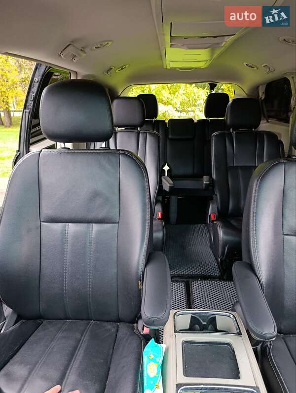 Минивэн Chrysler Town & Country 2014 в Белой Церкви