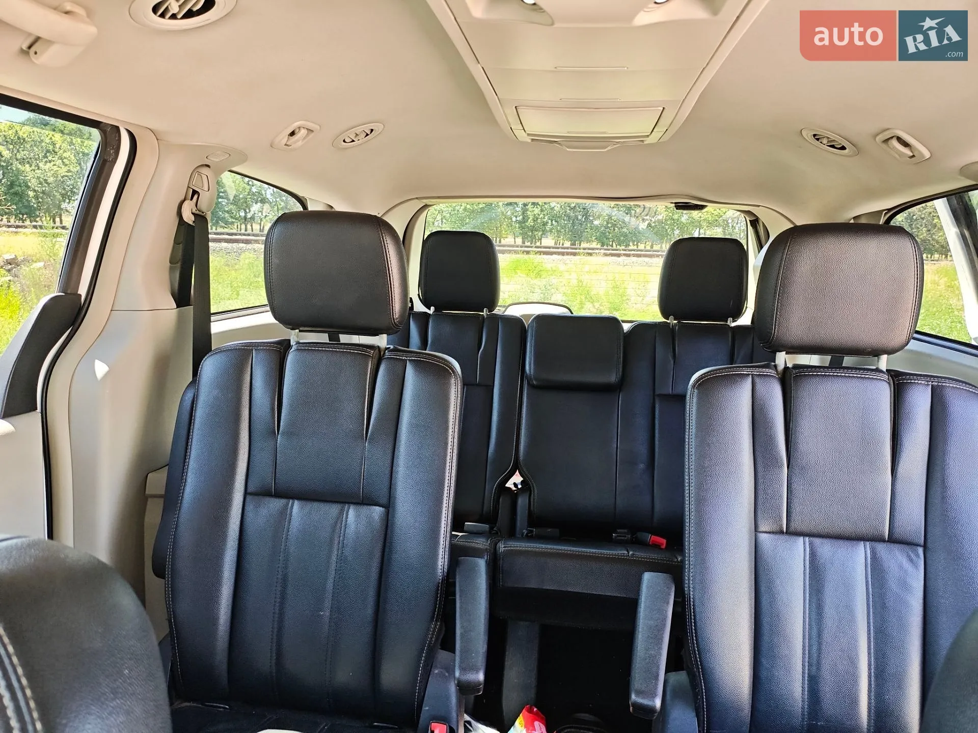 2014 Chrysler Town & Country - мініатюра 4