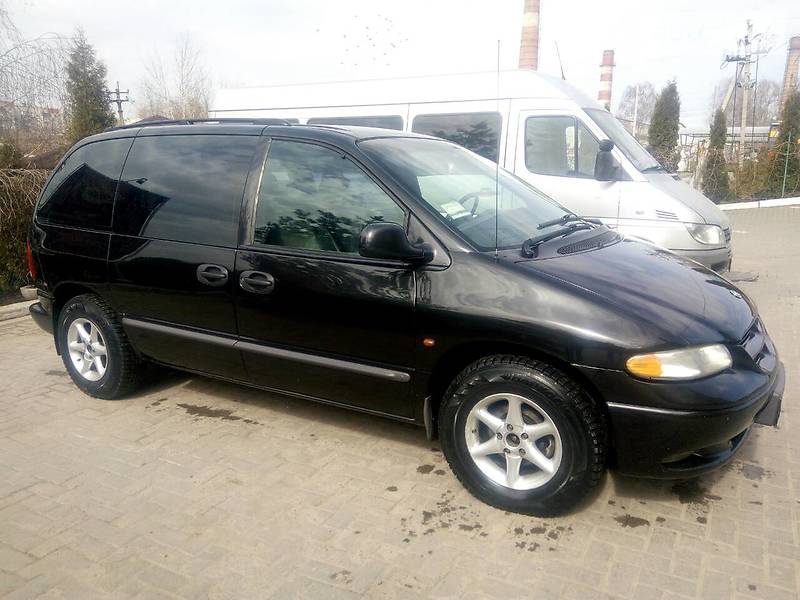 Chrysler Voyager 2000 года