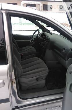 Минивэн Chrysler Voyager 2004 в Киеве