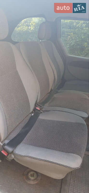 Мінівен Chrysler Voyager 2005 в Києві