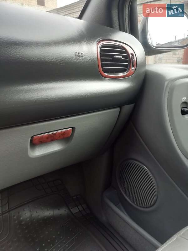 Мінівен Chrysler Voyager 2006 в Львові