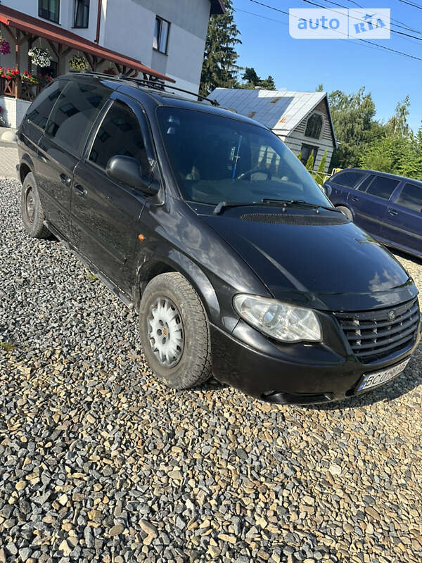 Мінівен Chrysler Voyager 2004 в Львові