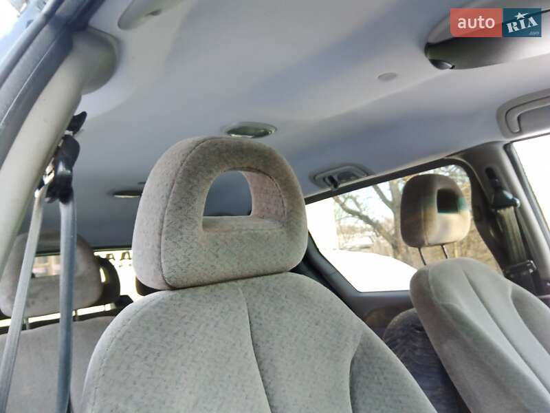 Минивэн Chrysler Voyager 2001 в Кременце