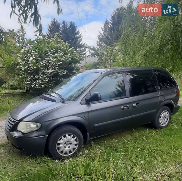 Мінівен Chrysler Voyager 2005 в Києві