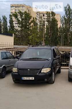 Мінівен Chrysler Voyager 2004 в Одесі