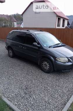 Минивэн Chrysler Voyager 2004 в Нереснице