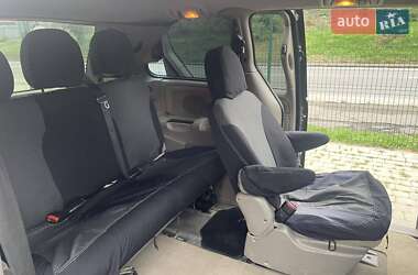 Мінівен Chrysler Voyager 2002 в Ужгороді