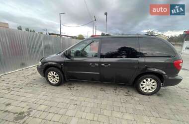 Мінівен Chrysler Voyager 2002 в Ужгороді