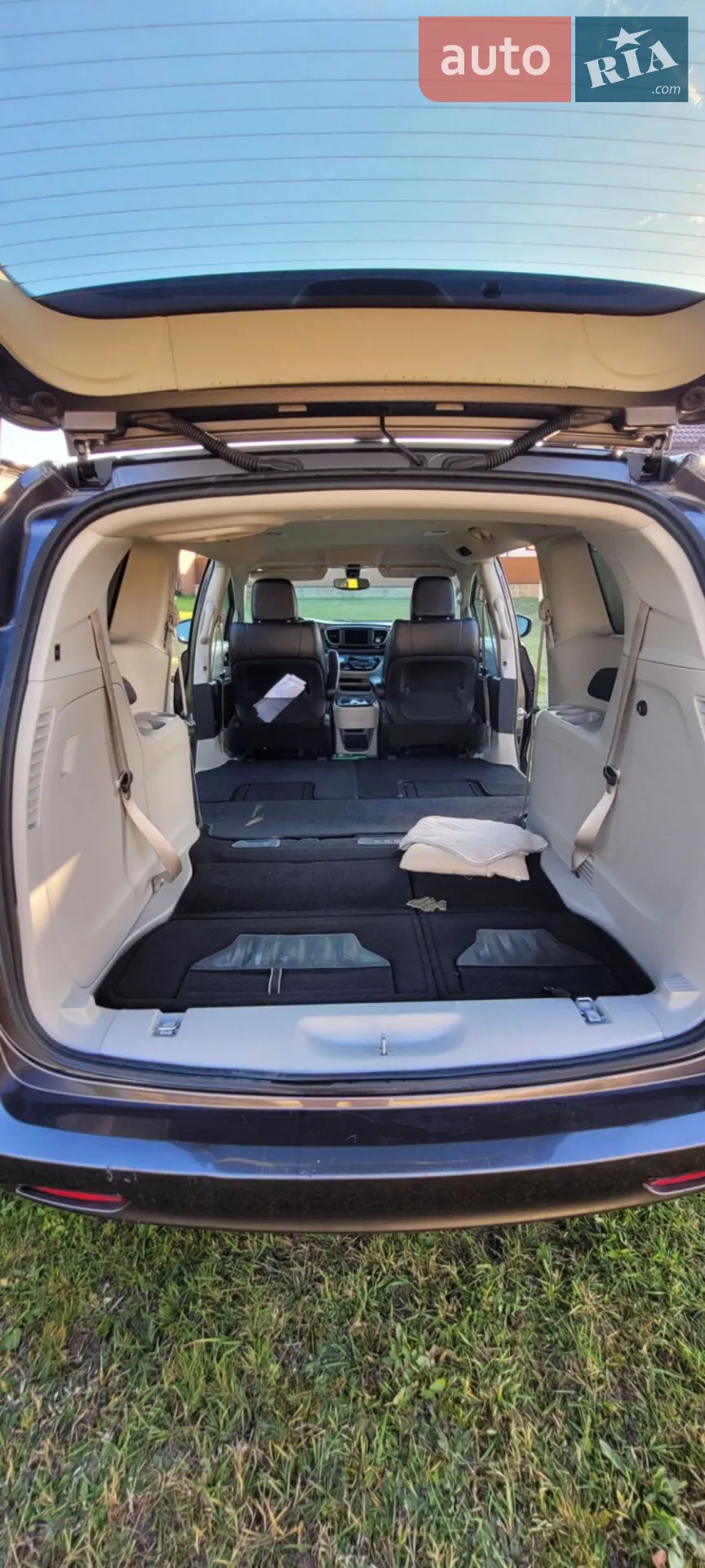 2020 Chrysler Voyager - мініатюра 5