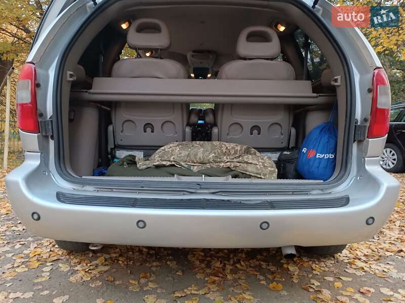 Минивэн Chrysler Voyager 2003 в Мукачево