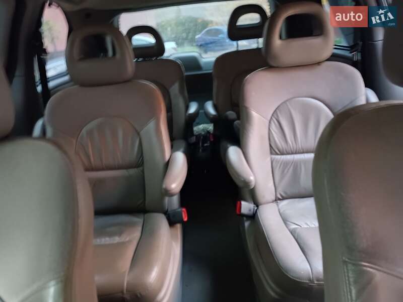 Минивэн Chrysler Voyager 2003 в Мукачево