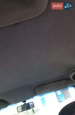 Минивэн Chrysler Voyager 1999 в 