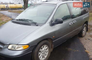 Минивэн Chrysler Voyager 1996 в Киеве