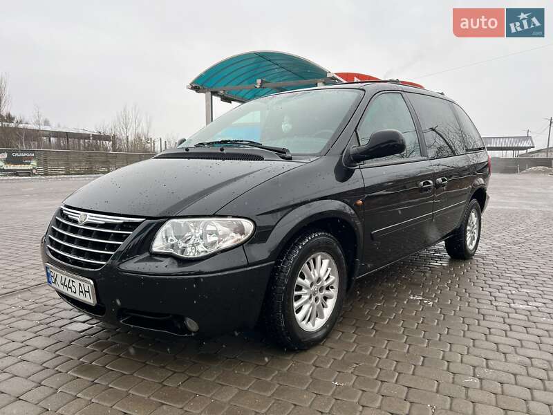 Минивэн Chrysler Voyager 2007 в Березному
