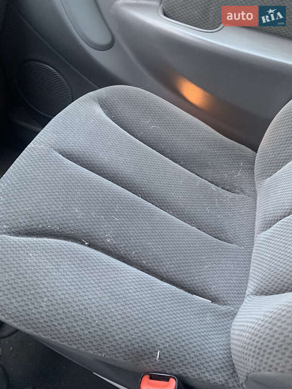 Минивэн Chrysler Voyager 2005 в Киеве