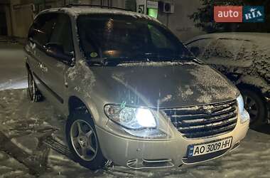 Мінівен Chrysler Voyager 2004 в Ужгороді