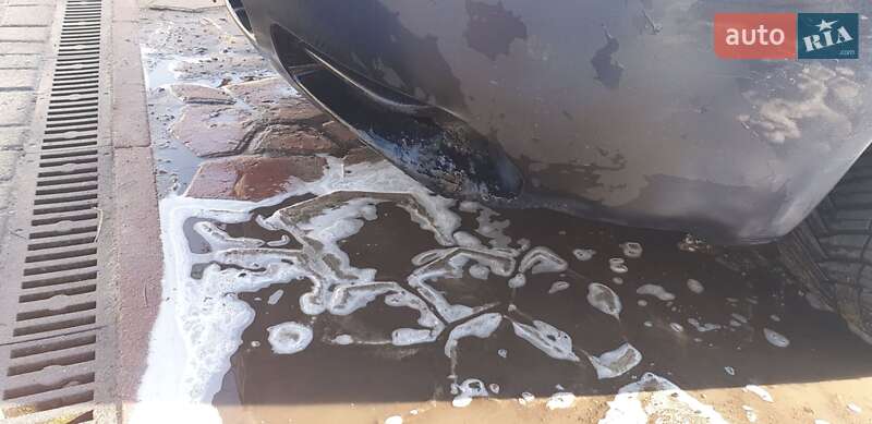 Минивэн Chrysler Voyager 2006 в Жовкве