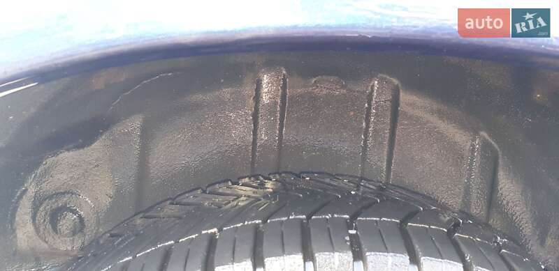 Минивэн Chrysler Voyager 2006 в Жовкве