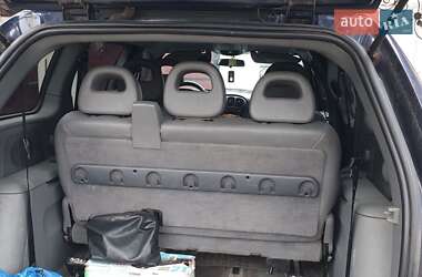 Минивэн Chrysler Voyager 2006 в 