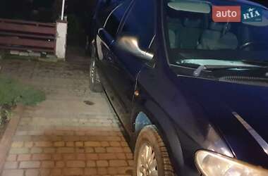 Минивэн Chrysler Voyager 2006 в 