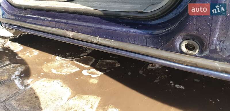 Минивэн Chrysler Voyager 2006 в Жовкве