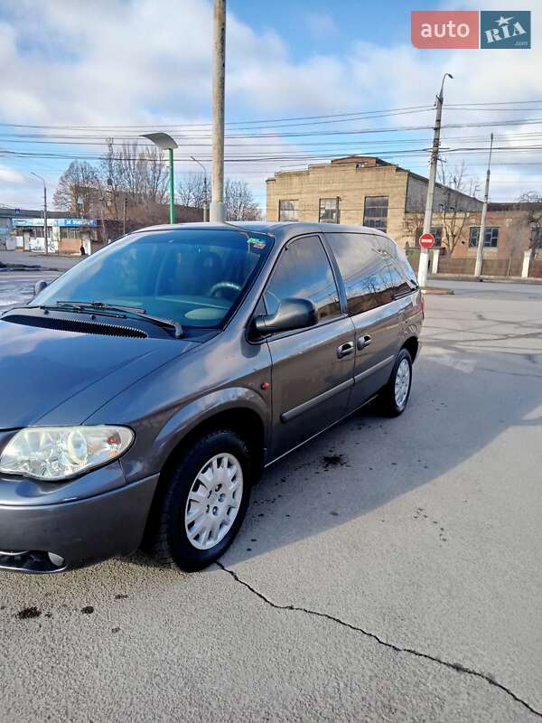 Минивэн Chrysler Voyager 2004 в Виннице