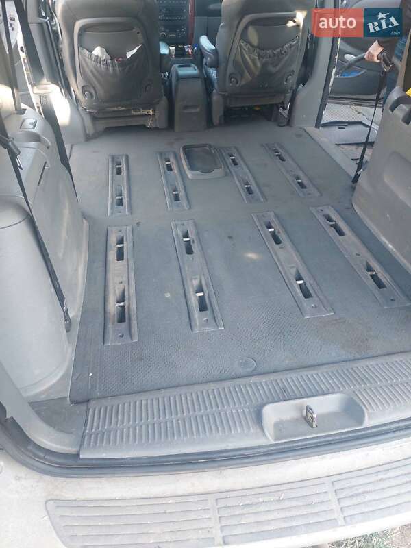 Мінівен Chrysler Voyager 2005 в Михайлівці-Рубежівці